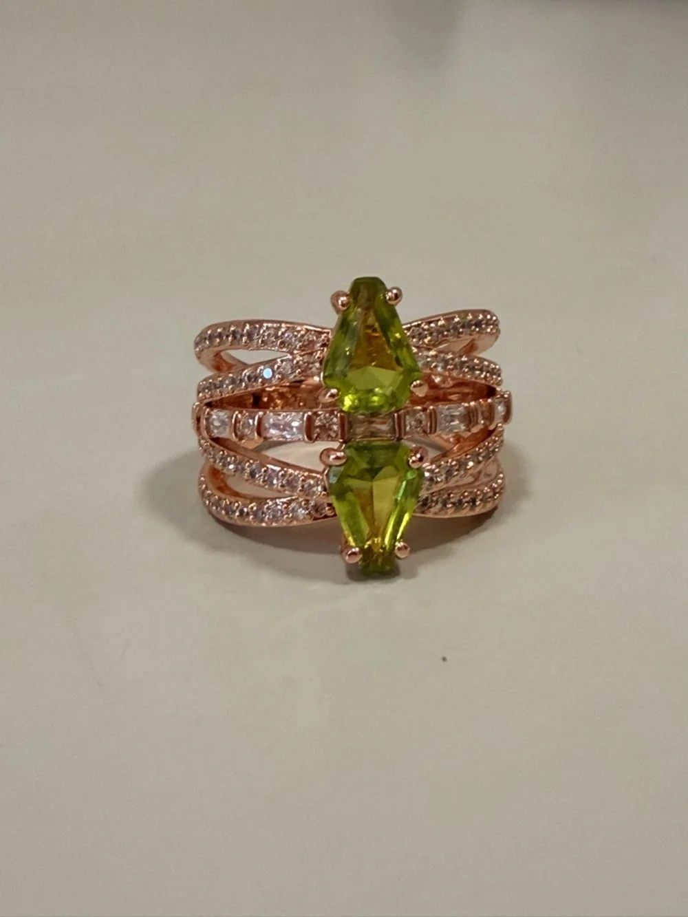 Bomb Party NWOT! Rose Gold-Plated Multi-Band Ring with Peridot Green Stones - Picture 1 of 7